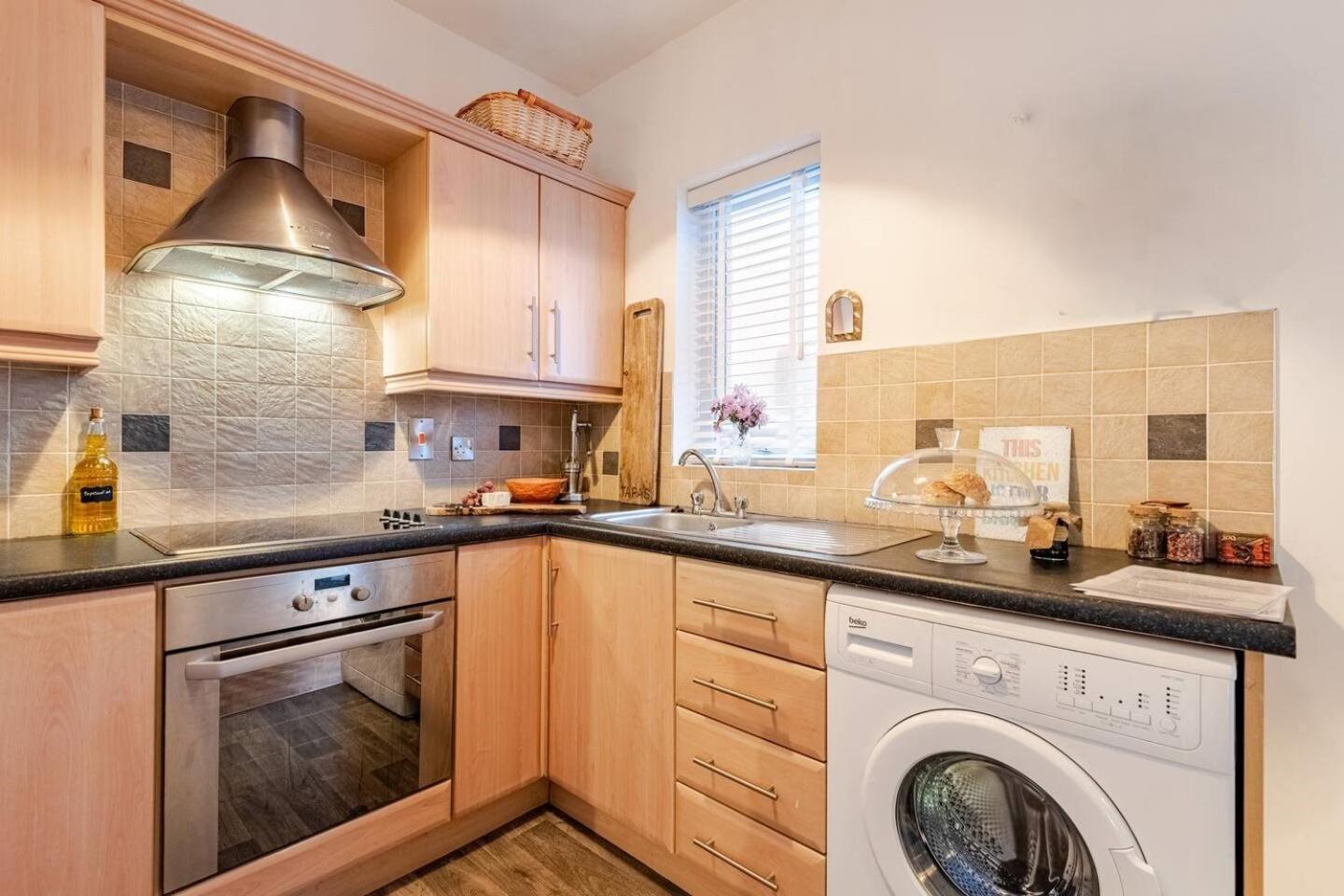 Harbour Sound Apartment, Ballycastle, Causeway Coast Экстерьер фото